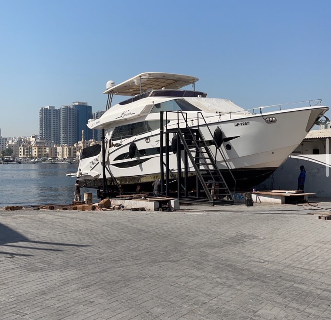 AL BOOM Marine maintenance shipyard